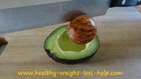 How to Remove an Avocado Pit Easily - Step 2